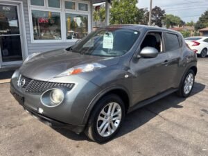 2012 Nissan Juke S AWD photo 1