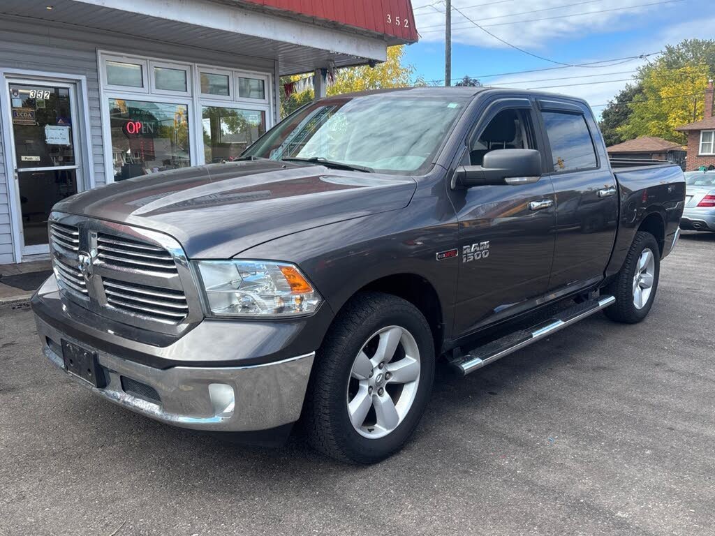 2014 RAM 1500 SLT Crew Cab 4WD photo 1